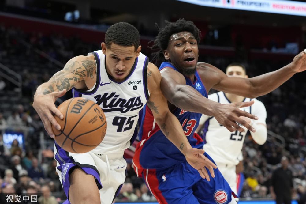 闪电般的速 闪电般的速