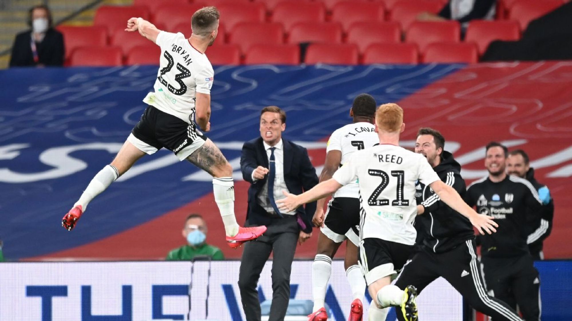 球上牢牢把 球上牢牢把