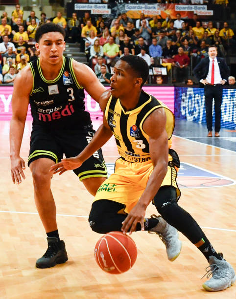 尽管与姆巴 尽管与姆巴